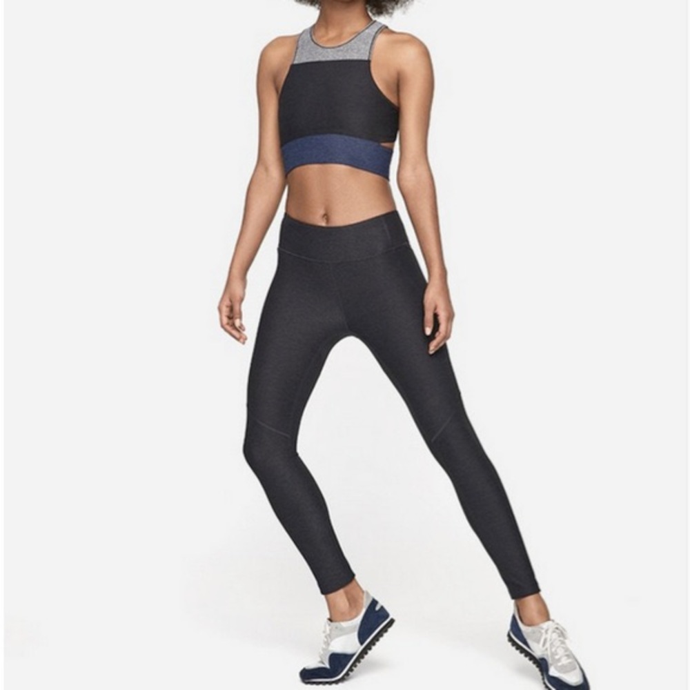 Outdoor Voices Warmup Leggings. Size S